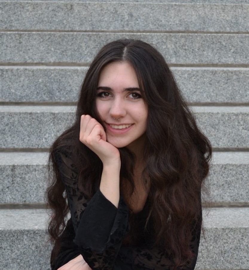 Sophia Persichini Headshot.JPEG