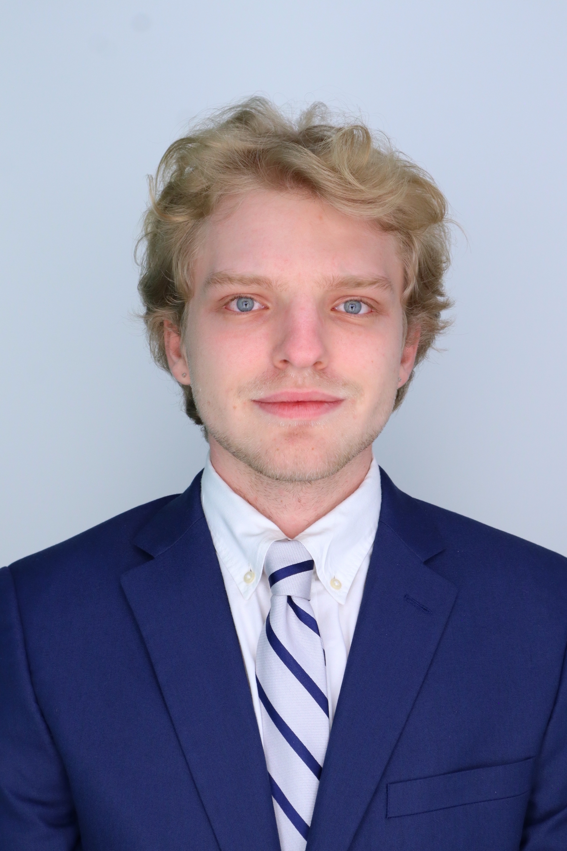Headshot1.jpg