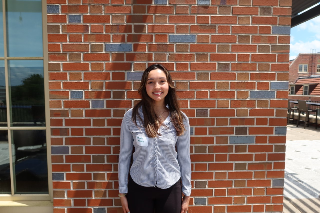 thumbnail_Ariana Mendez.jpeg