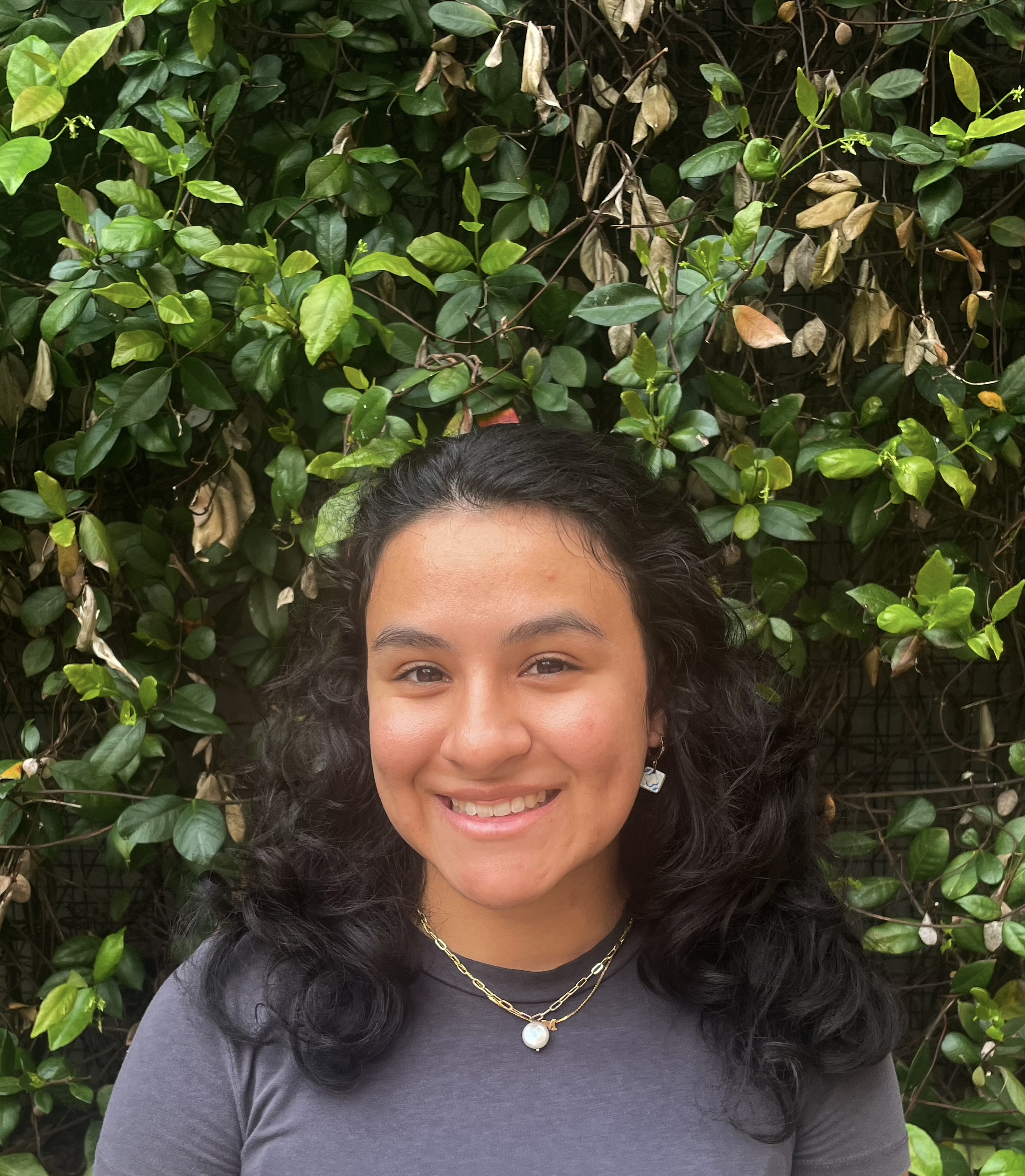 Mariajose Headshot - cropped  copy 2.png