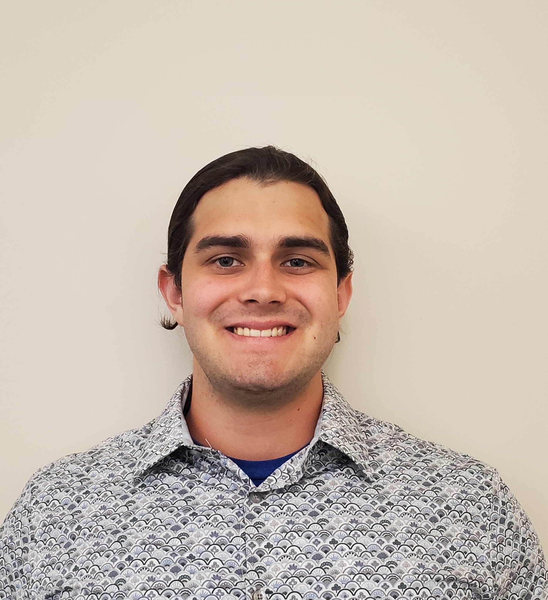 Headshot Cyrus Wllkes_0.jpg